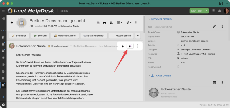 Email reply view with the "Suggest" button visible.